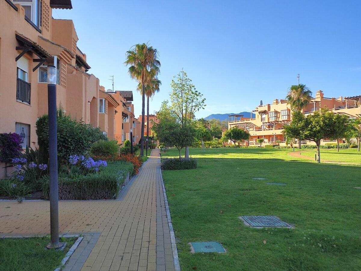 Casares Del Sol Apartment Ngoại thất bức ảnh