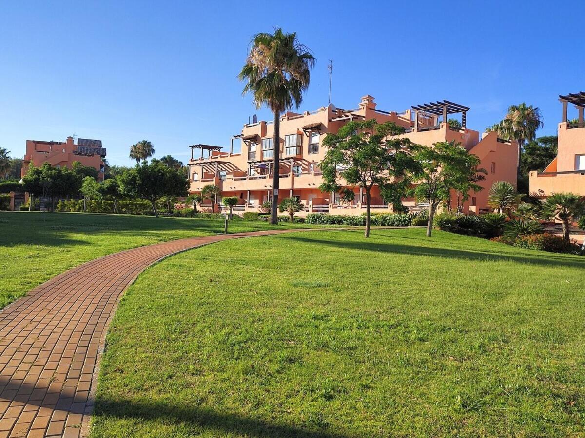 Casares Del Sol Apartment Ngoại thất bức ảnh