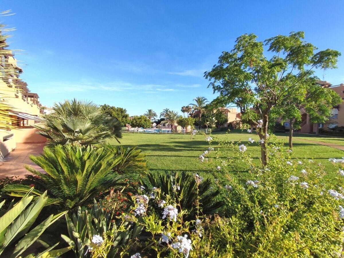 Casares Del Sol Apartment Ngoại thất bức ảnh